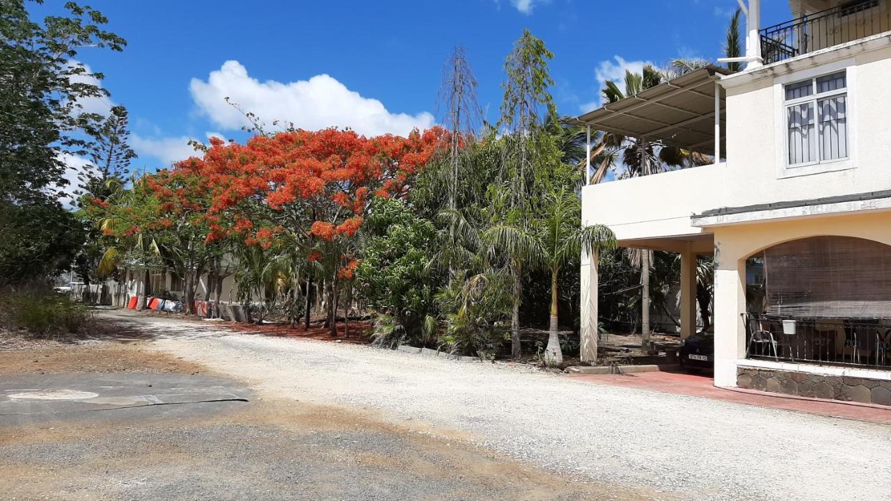 Apartmán Dino 2 Trou-aux-Biches Exteriér fotografie